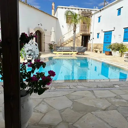 Little Stone House Apartman Límbia Kültér fotó